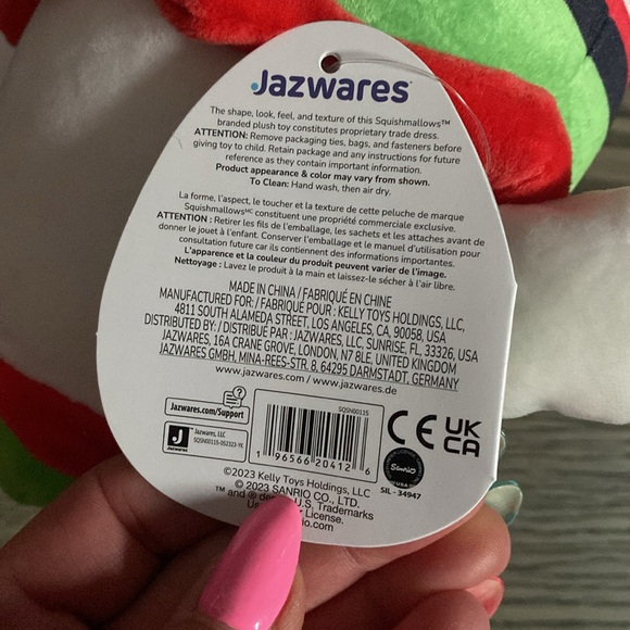 Squishmallow Cinnamonroll - Picture 6 of 10